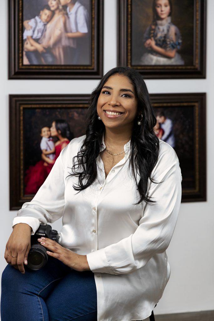 Foto marca personal fotógráfa sentada